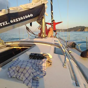 Bateau-hôtel Inolvidable Experiencia En Un Velero De 11 Metros!, Zumaia